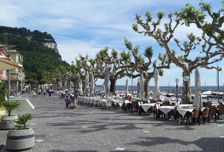 Appartamento Elena Garda  Bagian luar foto