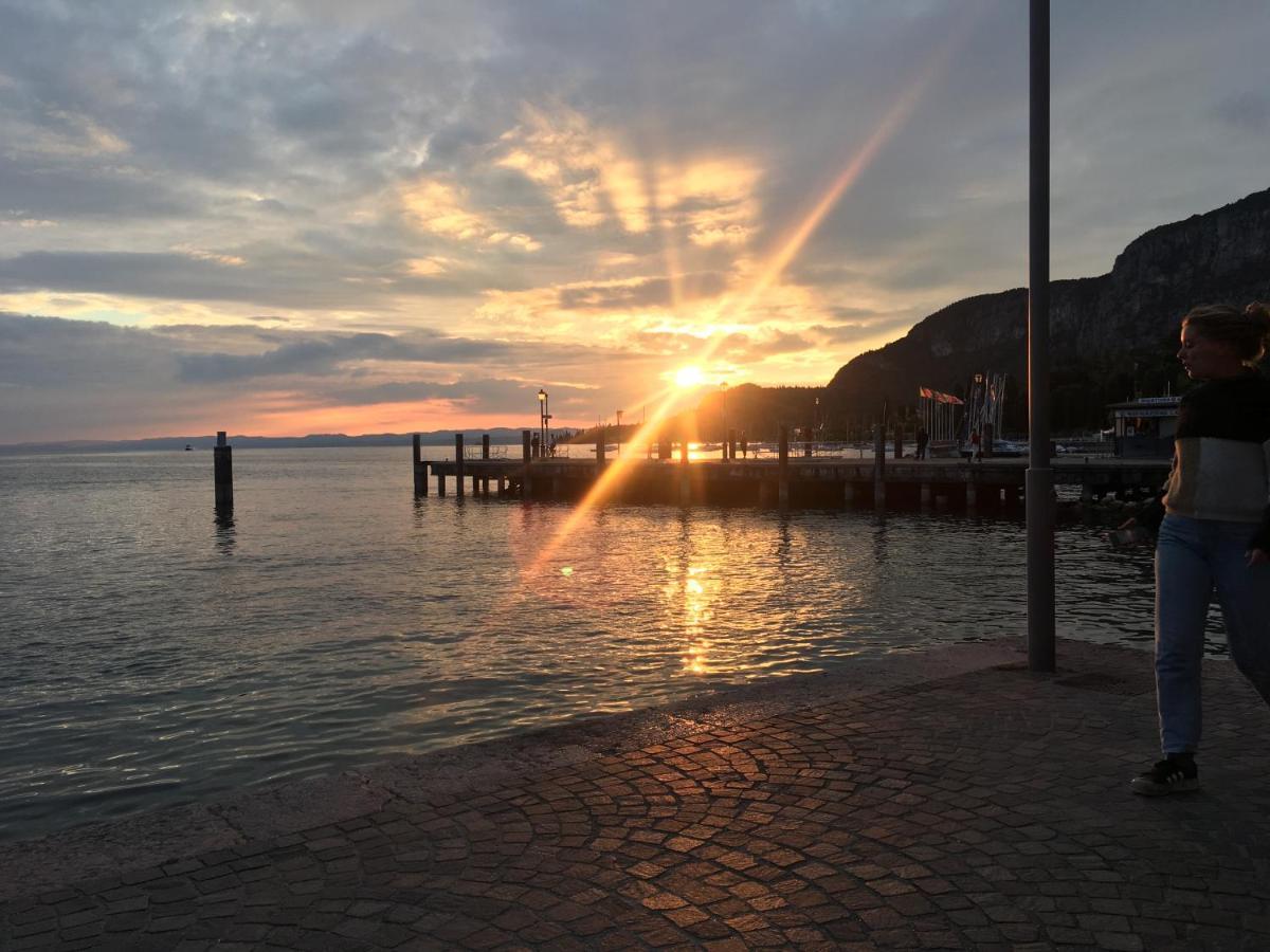 Appartamento Elena Garda  Bagian luar foto