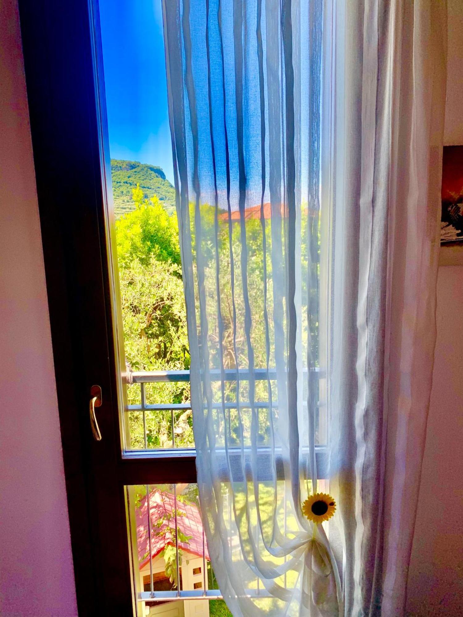 Appartamento Elena Garda  Bagian luar foto